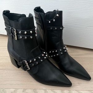 Kendall + kylie booties